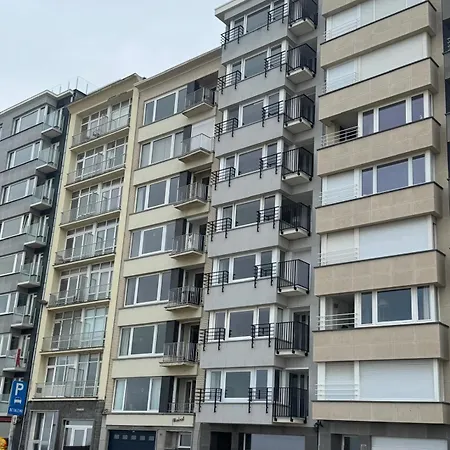 Апартаменти Spacious With Sea View Остенде