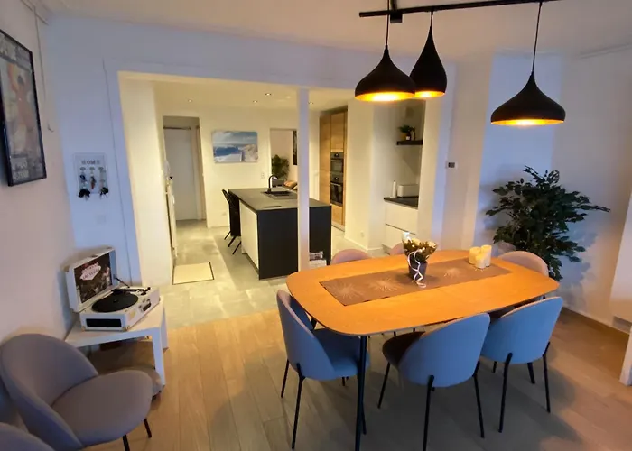 Spacious With Sea View Appartement